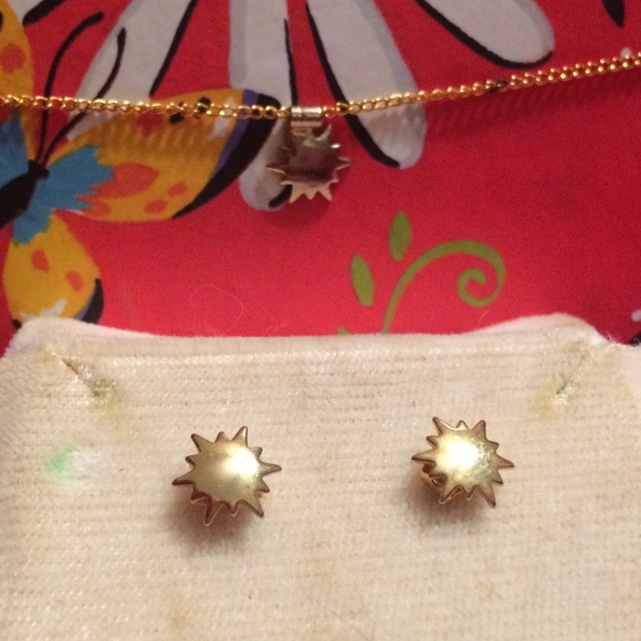Real vintage jewelry - matching gold necklace and earrings - Picture 2 of 6